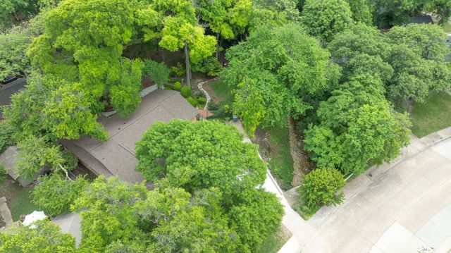 8226 Hunnicut Road, Dallas, TX 75228