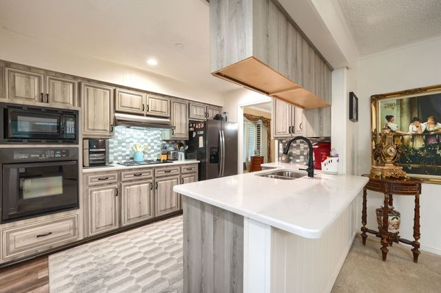 8226 Hunnicut Road, Dallas, TX 75228