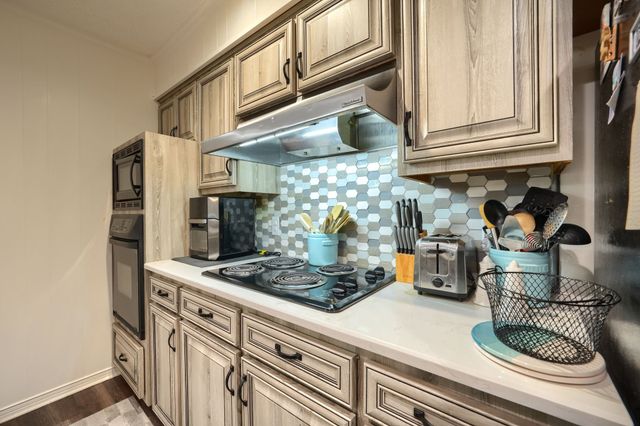 8226 Hunnicut Road, Dallas, TX 75228