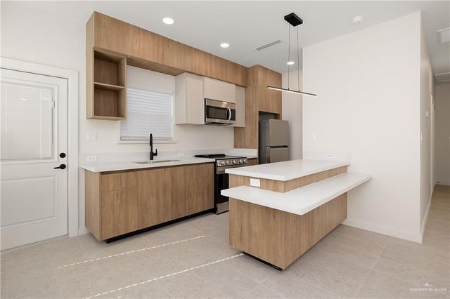 11501 N 25th Street 1, Mcallen, TX 78504