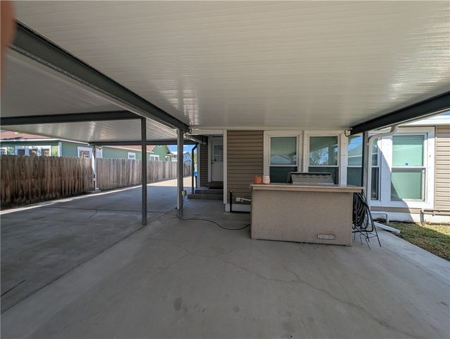 437 Atlantic St, Corpus Christi, TX 78404