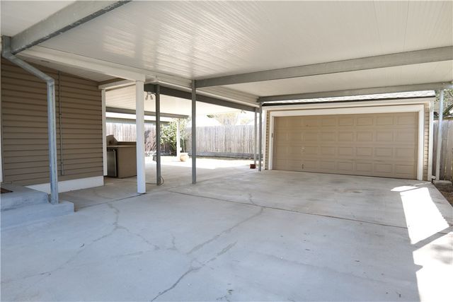 437 Atlantic St, Corpus Christi, TX 78404