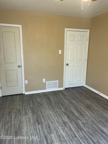 1409 24th Street, Lubbock, TX 79411