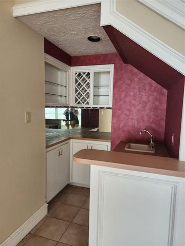 12431 Lakeview Drive, Montgomery, TX 77356