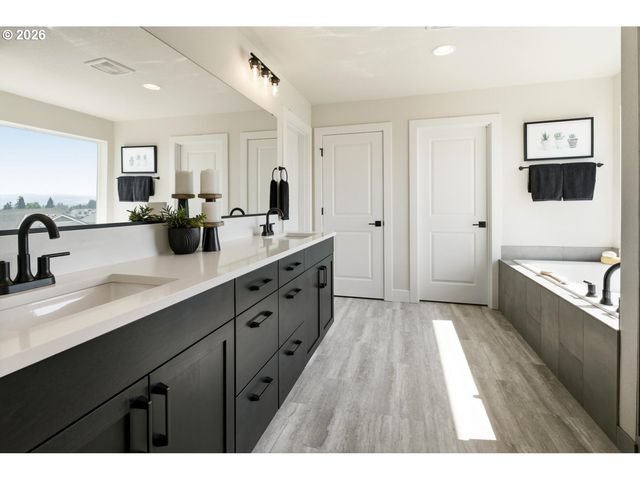 12380 Sw Silvertip St, Beaverton, OR 97007
