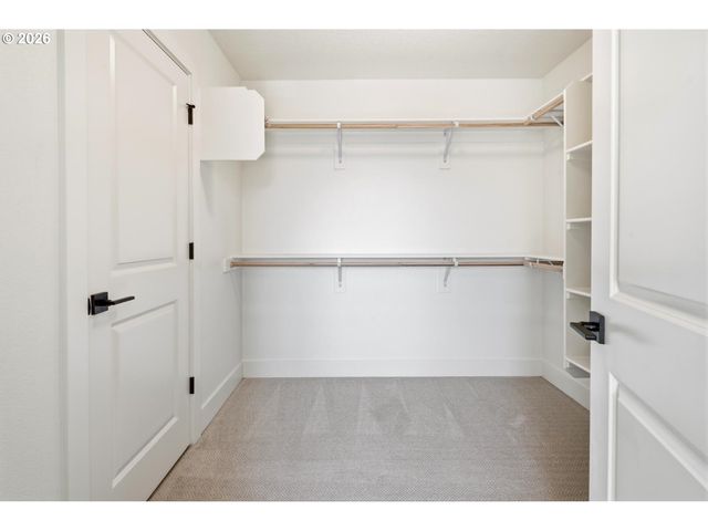 12380 Sw Silvertip St, Beaverton, OR 97007