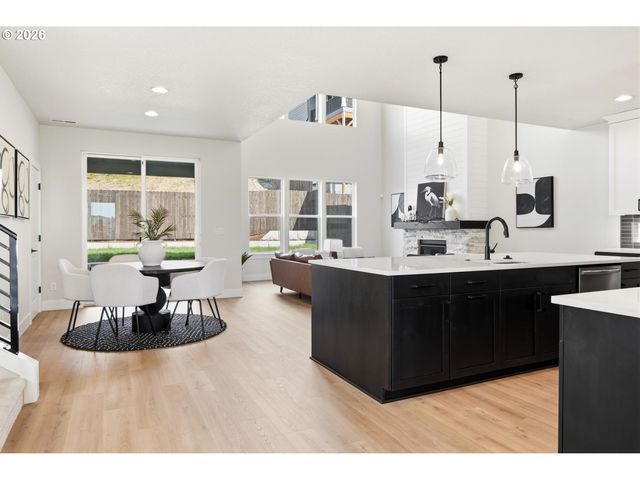 12380 Sw Silvertip St, Beaverton, OR 97007