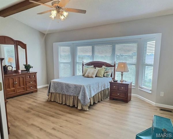 1118 Treeshade Drive, St Peters, MO 63376