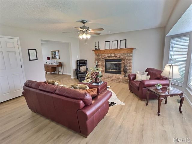 1118 Treeshade Drive, St Peters, MO 63376
