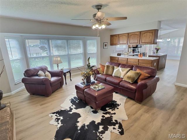 1118 Treeshade Drive, St Peters, MO 63376
