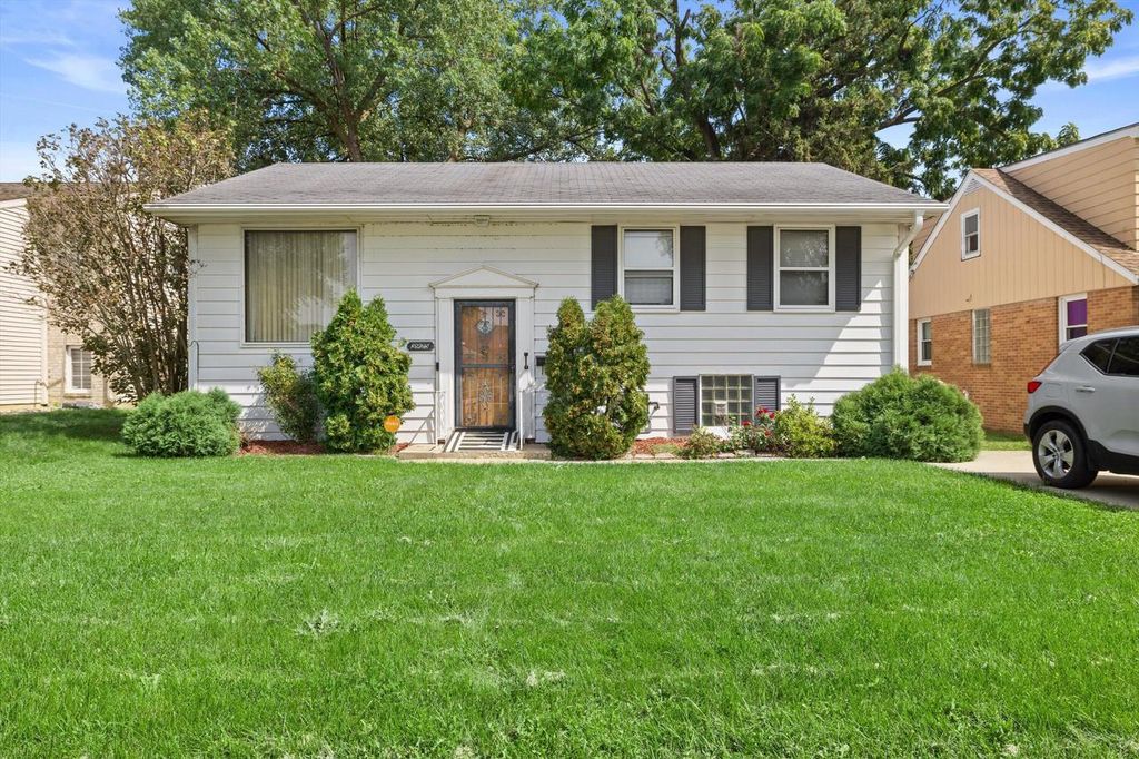 3925 31st AVENUE, Kenosha, WI 53144