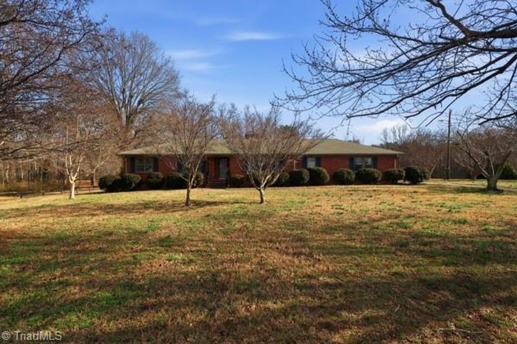 1531 Mount Hope Church Road, Mcleansville, NC 27301