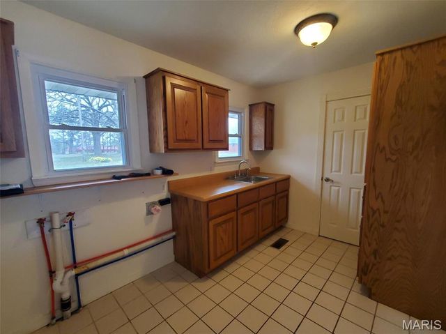 528 Dogwood Lane, Houston, MO 65483