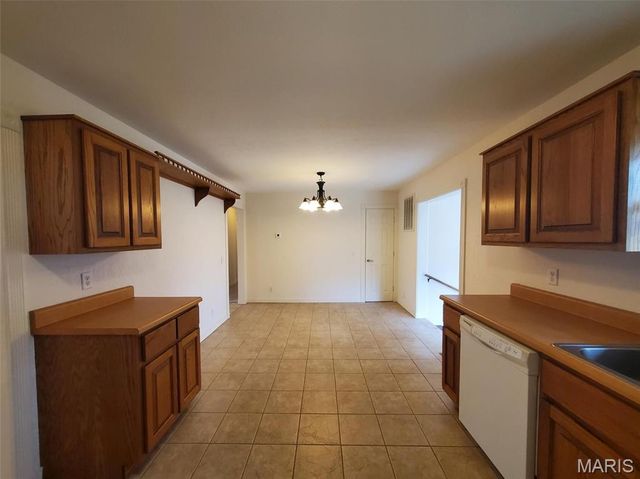 528 Dogwood Lane, Houston, MO 65483