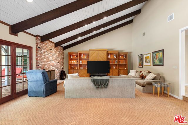 17341 Cumpston Street, Encino (los Angeles), CA 91316