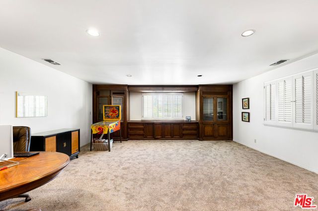 17341 Cumpston Street, Encino (los Angeles), CA 91316