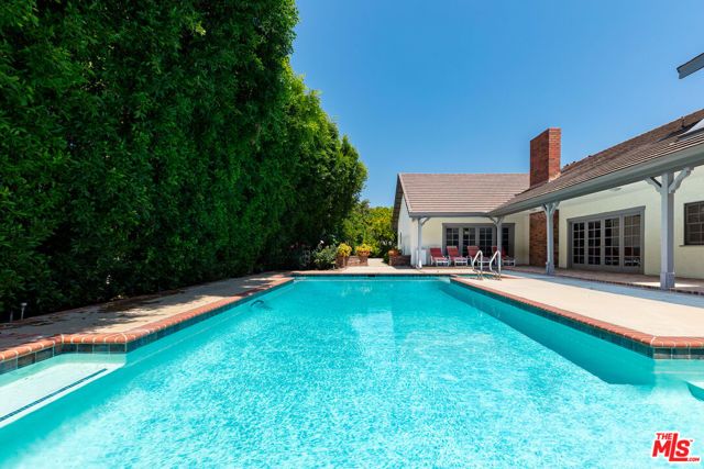 17341 Cumpston Street, Encino (los Angeles), CA 91316