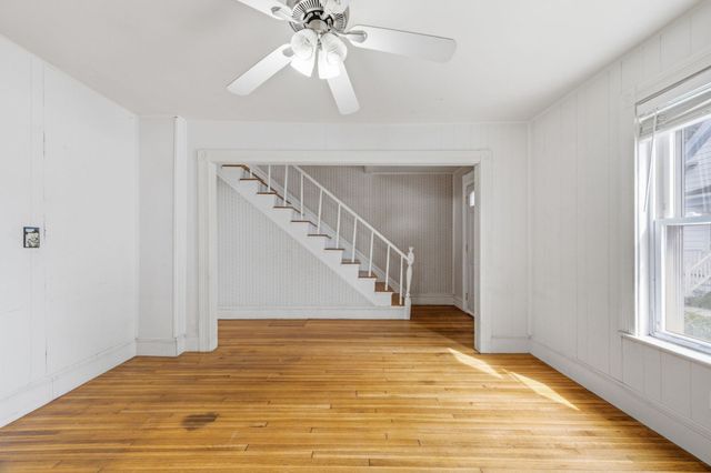 27 Houston Pl, Lynn, MA 01905