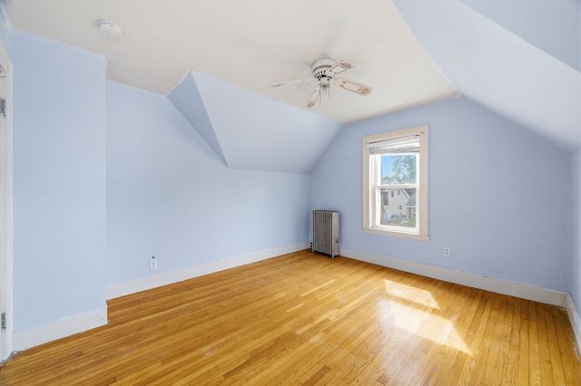 27 Houston Pl, Lynn, MA 01905