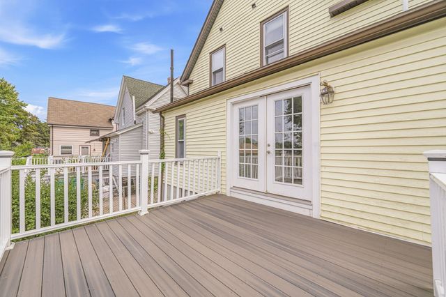 27 Houston Pl, Lynn, MA 01905