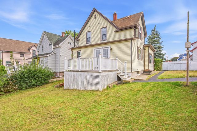 27 Houston Pl, Lynn, MA 01905