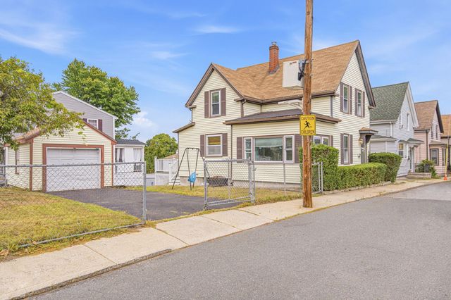 27 Houston Pl, Lynn, MA 01905