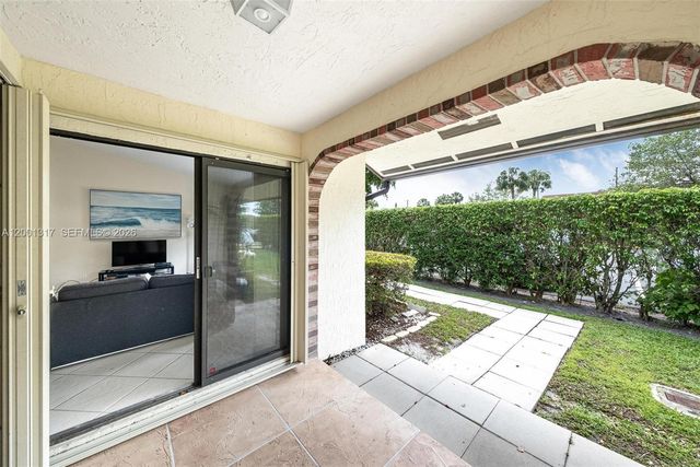 23128 Barwood Park Ln A, Boca Raton, FL 33433