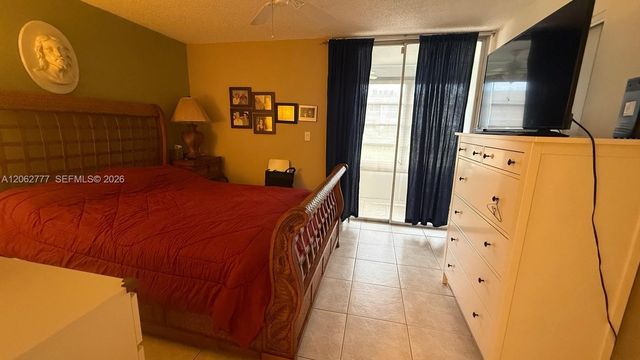 9081 Sunrise Lakes Blvd 105, Sunrise, FL 33322