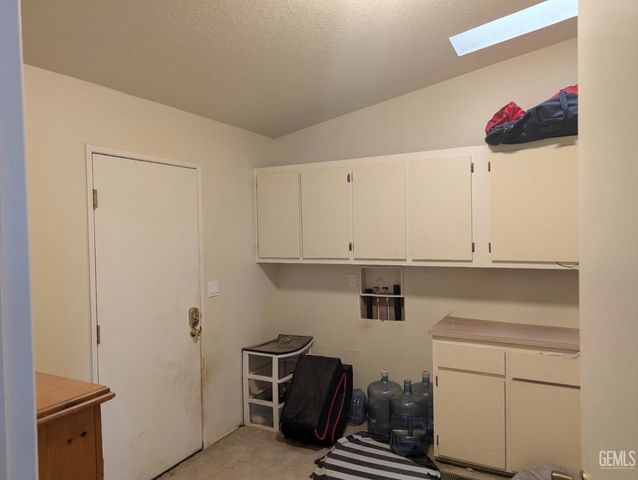 3386 Greenacre Drive, Santa Maria, CA 93455