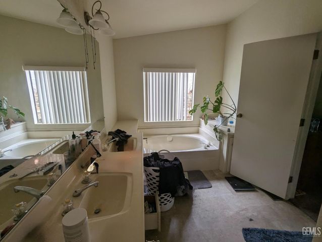 3386 Greenacre Drive, Santa Maria, CA 93455