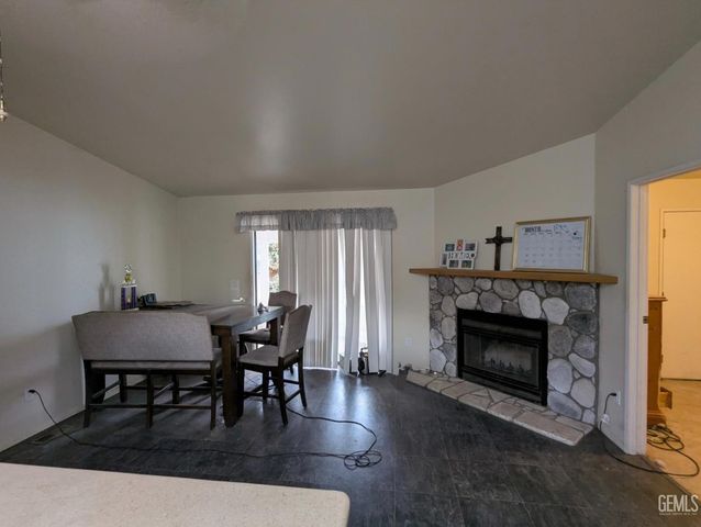 3386 Greenacre Drive, Santa Maria, CA 93455