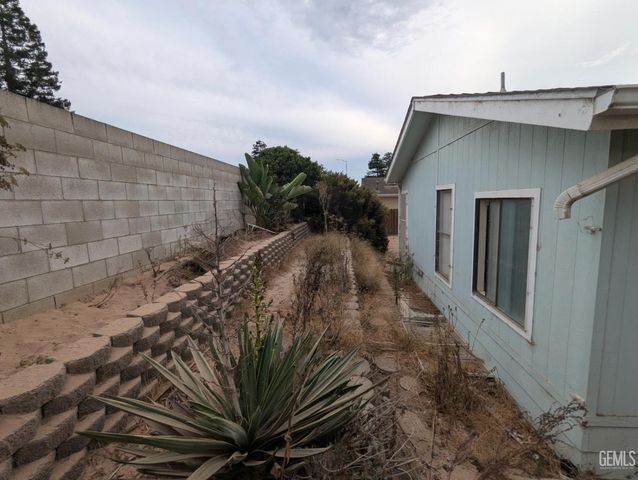 3386 Greenacre Drive, Santa Maria, CA 93455