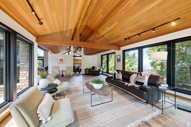 6458 S CANYON COVE DR, Holladay, UT 84121