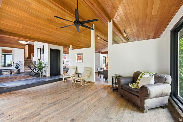 6458 S CANYON COVE DR, Holladay, UT 84121