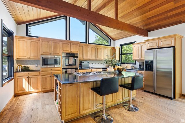 6458 S CANYON COVE DR, Holladay, UT 84121