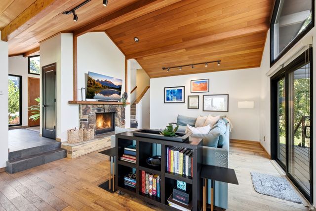 6458 S CANYON COVE DR, Holladay, UT 84121