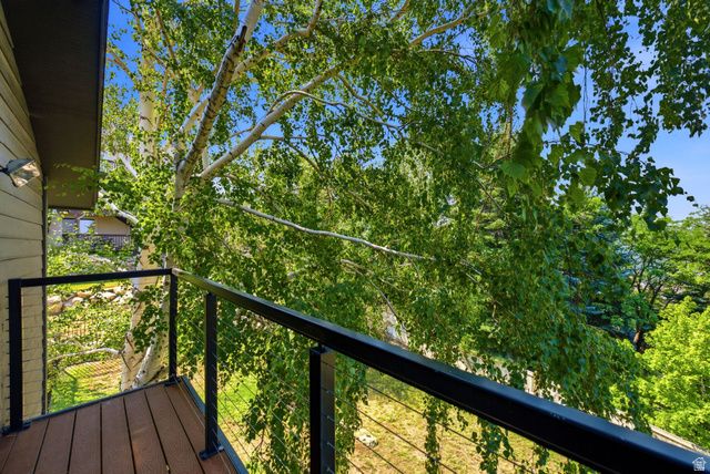 6458 S CANYON COVE DR, Holladay, UT 84121