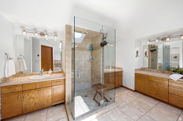 6458 S CANYON COVE DR, Holladay, UT 84121