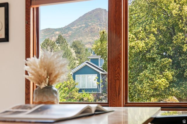 6458 S CANYON COVE DR, Holladay, UT 84121