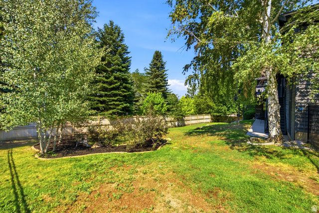6458 S CANYON COVE DR, Holladay, UT 84121