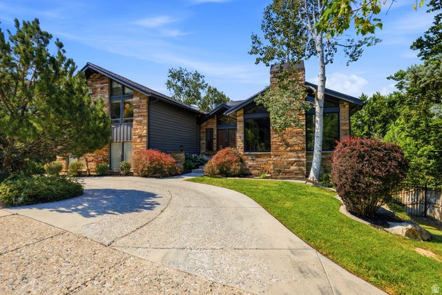 6458 S CANYON COVE DR, Holladay, UT 84121