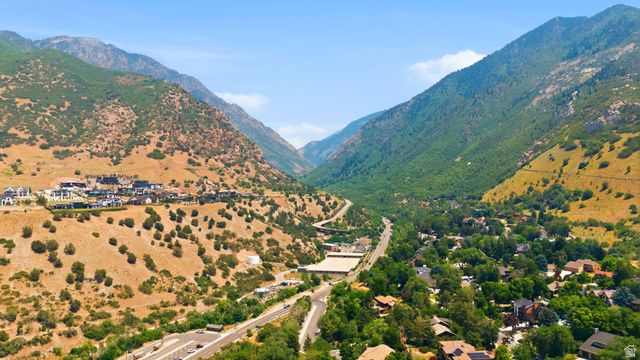 6458 S CANYON COVE DR, Holladay, UT 84121