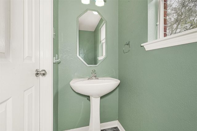 1503 Pine Ridge Lane, Pearland, TX 77581