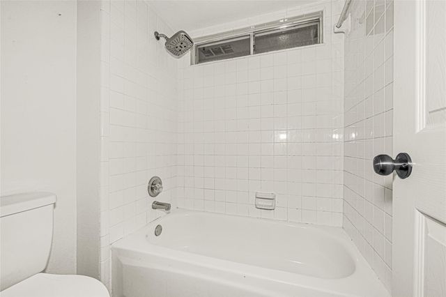 1503 Pine Ridge Lane, Pearland, TX 77581