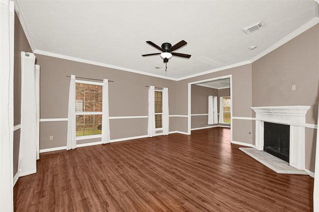 1503 Pine Ridge Lane, Pearland, TX 77581