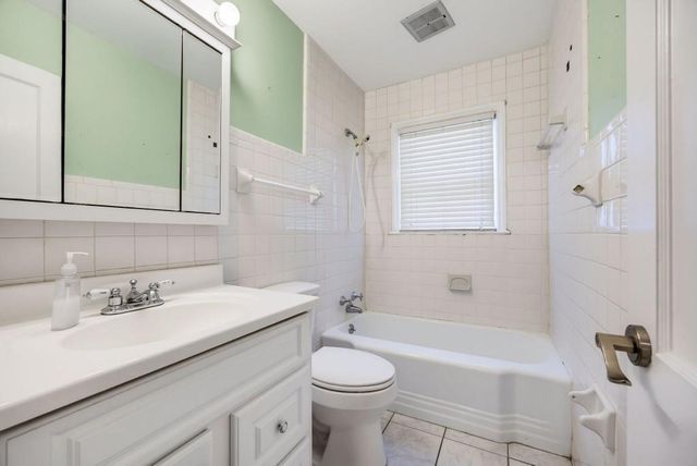 1024 Oakdale Drive SE, Smyrna, GA 30080