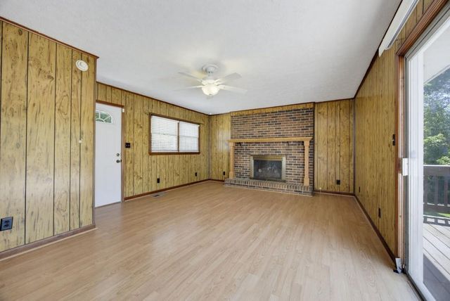 1024 Oakdale Drive SE, Smyrna, GA 30080