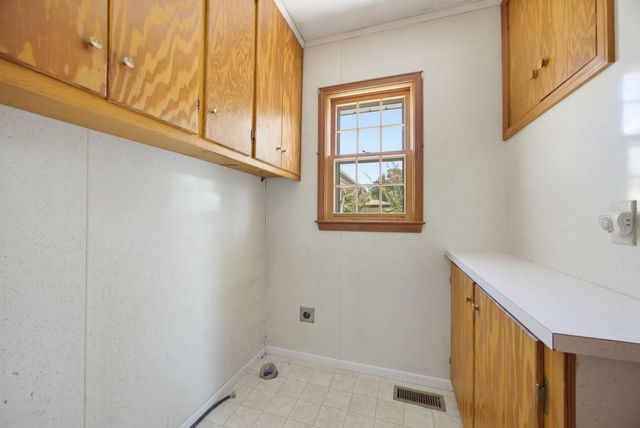 1024 Oakdale Drive SE, Smyrna, GA 30080