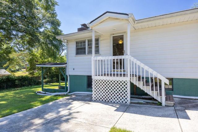 1024 Oakdale Drive SE, Smyrna, GA 30080