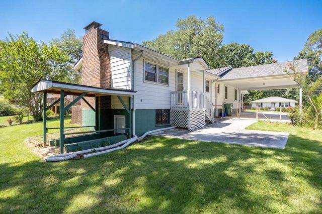 1024 Oakdale Drive SE, Smyrna, GA 30080